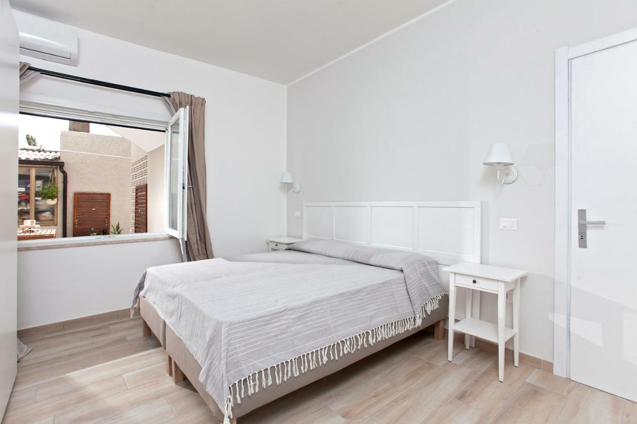 Apartamento La Casa Di Mattia Pula Exterior foto