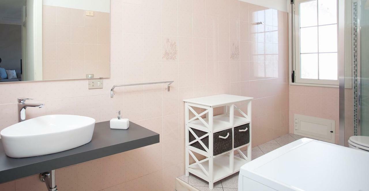 Apartamento La Casa Di Mattia Pula Exterior foto